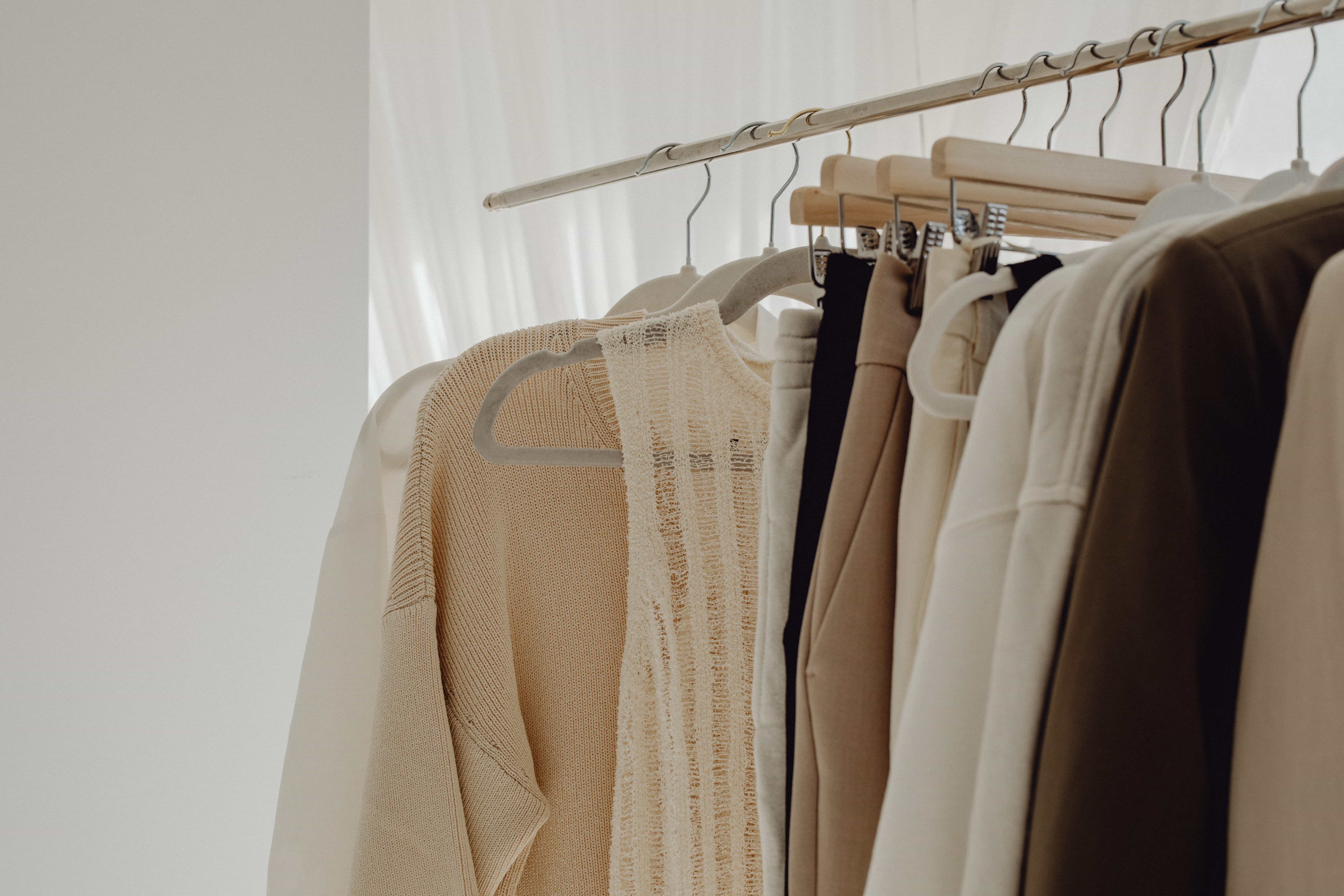 kaboompics_neutral-aesthetic-meets-casual-minimal-fashion-for-women-30815_compressed